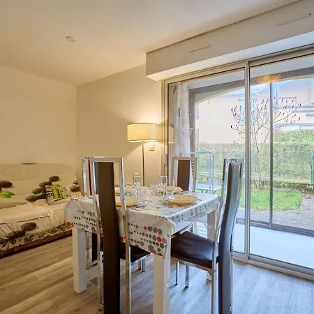 T2 Cosy, Jardinet, Animaux Admis, Parking Et Wifi - Fr-1-841-35