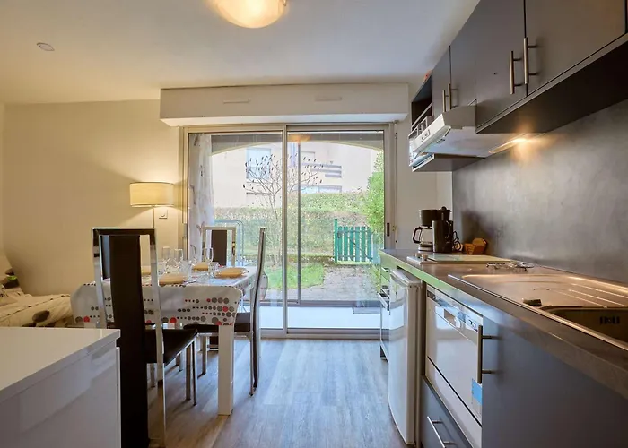 T2 Cosy, Jardinet, Animaux Admis, Parking Et Wifi - Fr-1-841-35